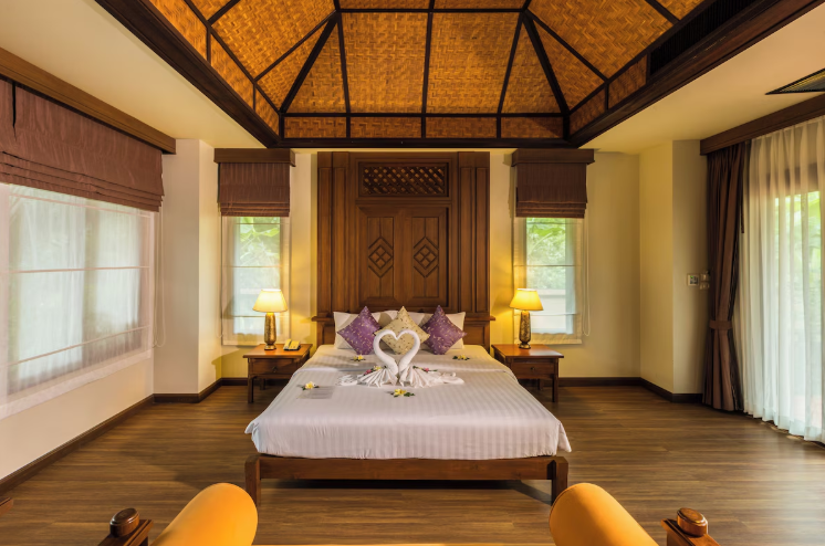 Romantic Beachfront Hotel in Samui for Couples